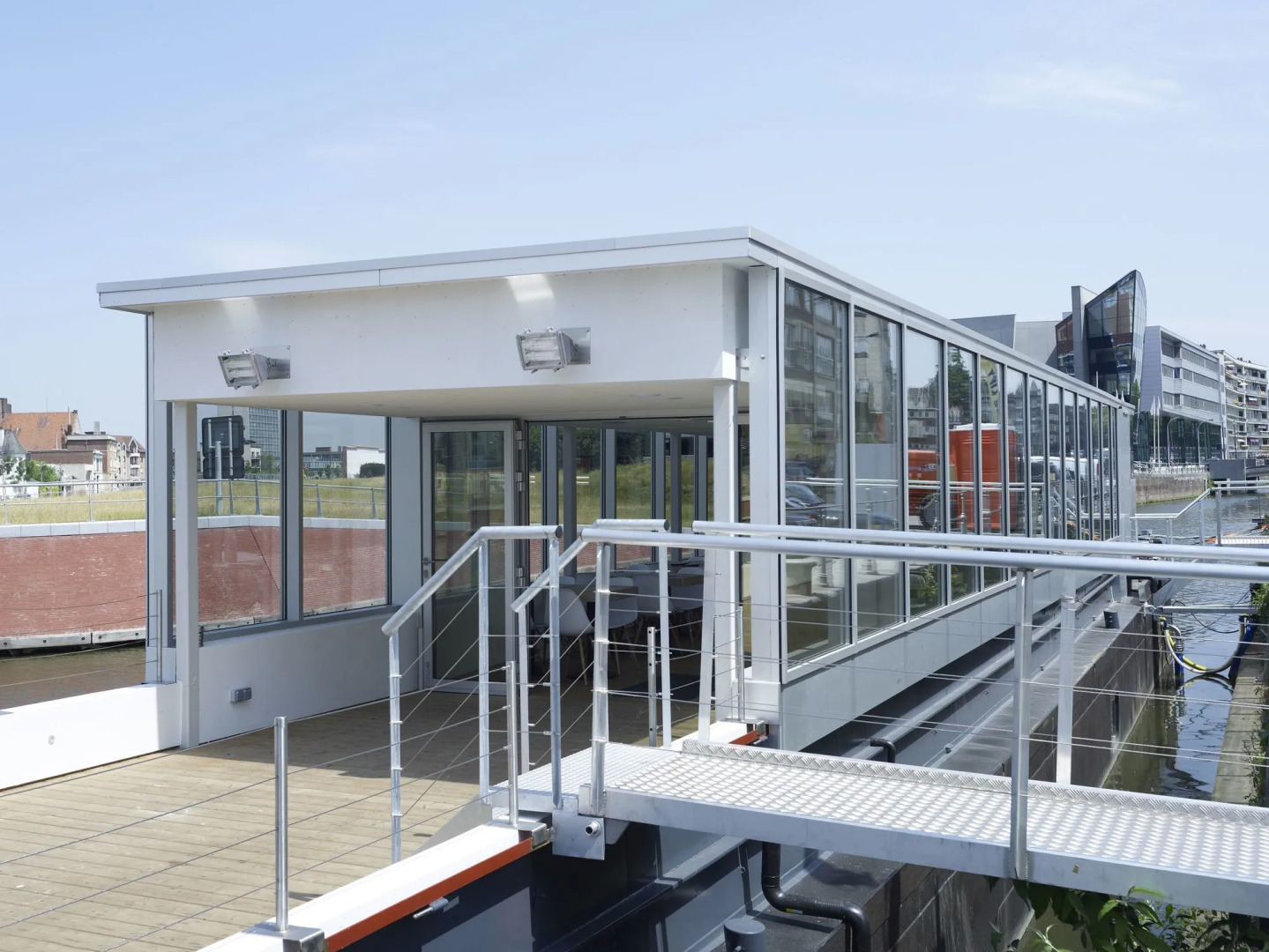 Hotel Restaurant Brasserie Ahoi, Kortrijk