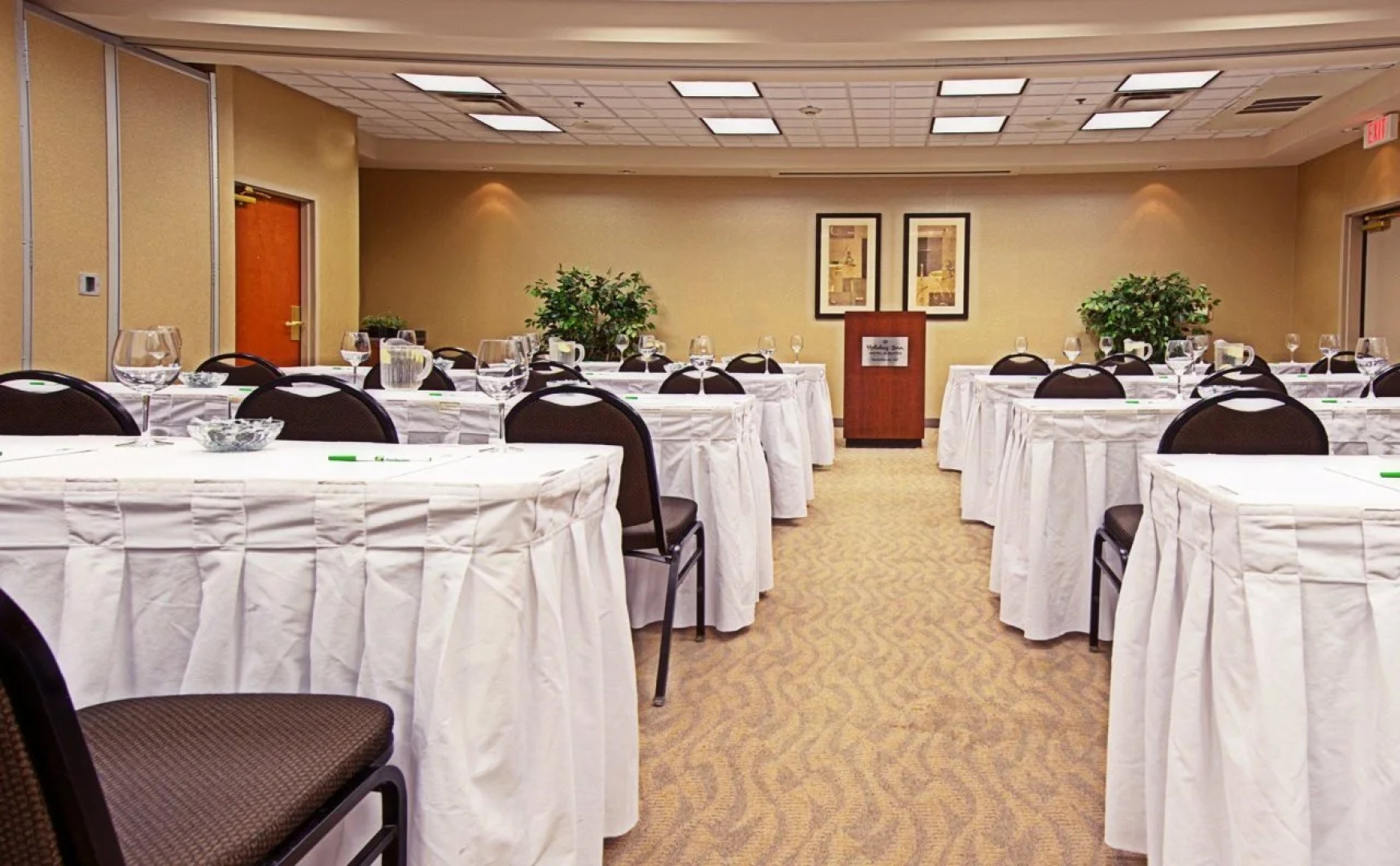 Holiday Inn & Suites Goodyear - West Phoenix Area by IHG