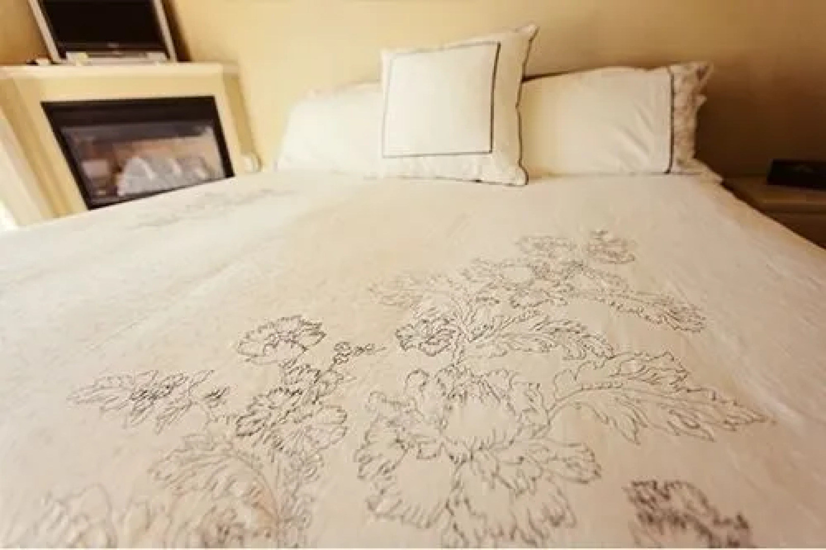 The Lodge at Weir's Beach