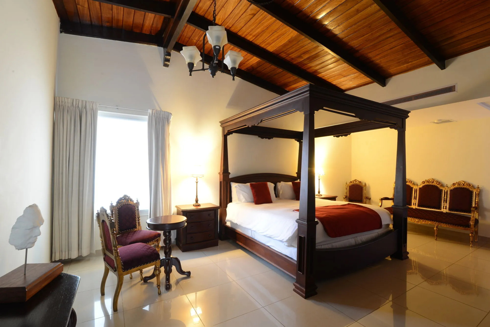 Hotel Contempo