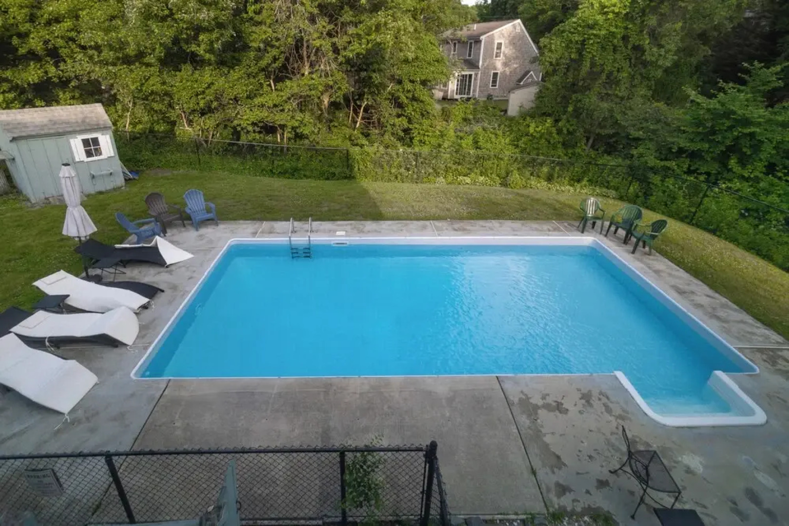 Private Pool & Screened Deck: Mashpee Home!