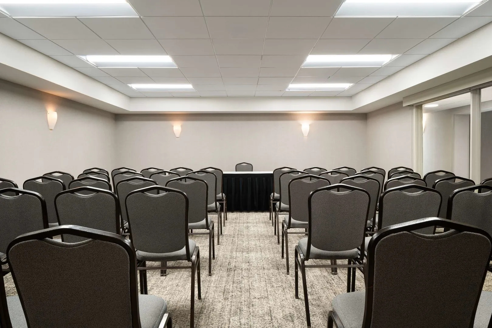 DoubleTree by Hilton Pittsburgh Airport