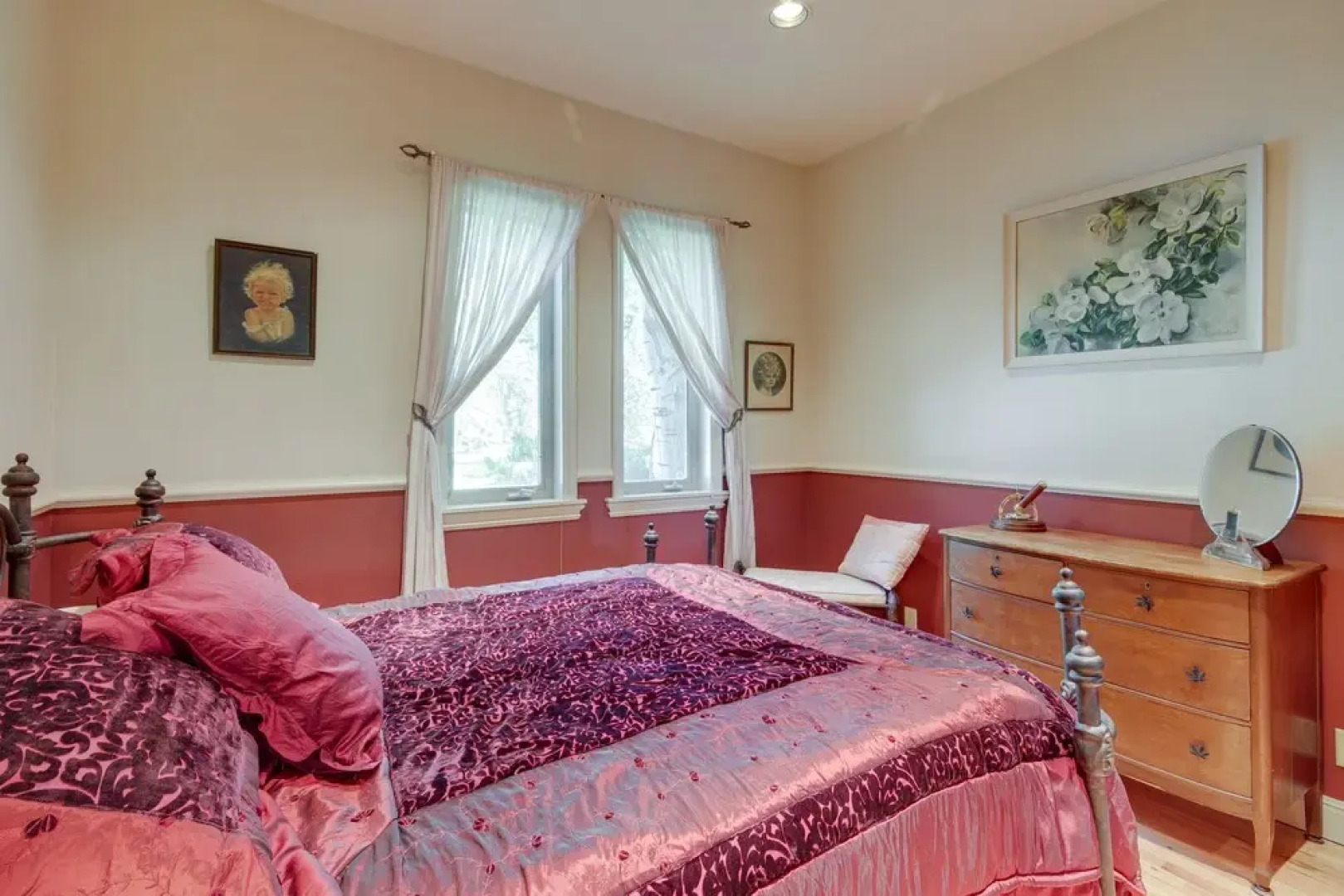 Riverfront Livingston House in Paradise Valley!