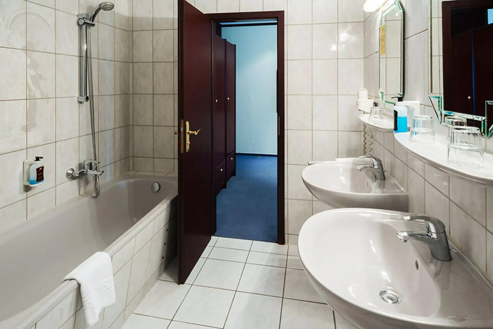 Panorama Am Adenauerplatz Hotel