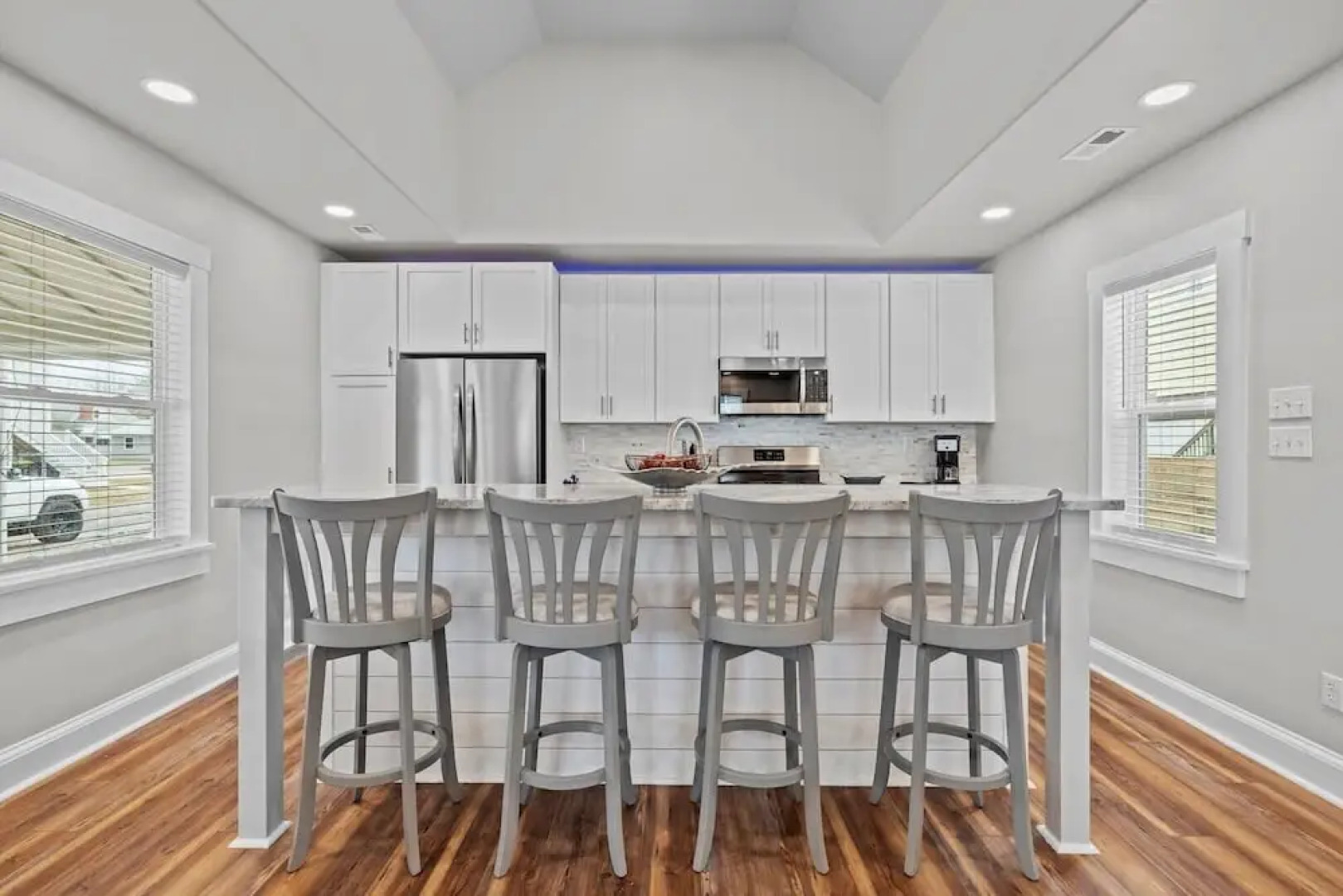 Conch's Point Cottage 2 Bedroom Home by RedAwning