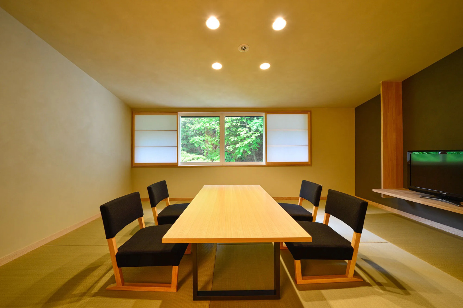 Shima Onsen Hinatamikan