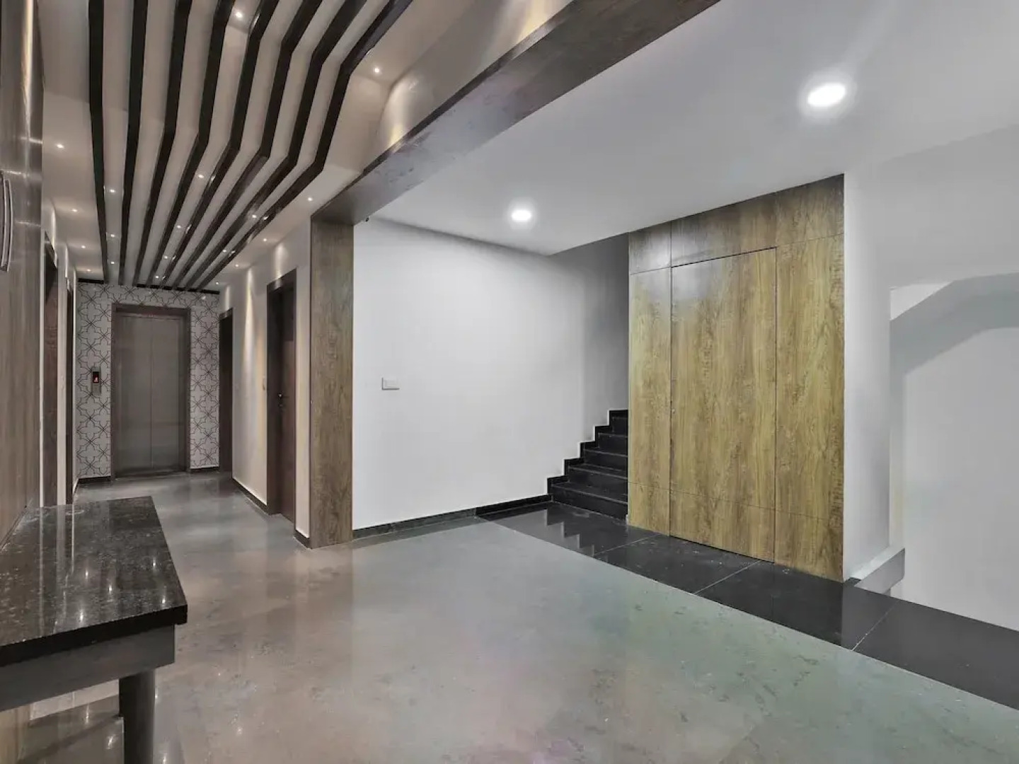 OYO 18585 Hotel Rajdhani