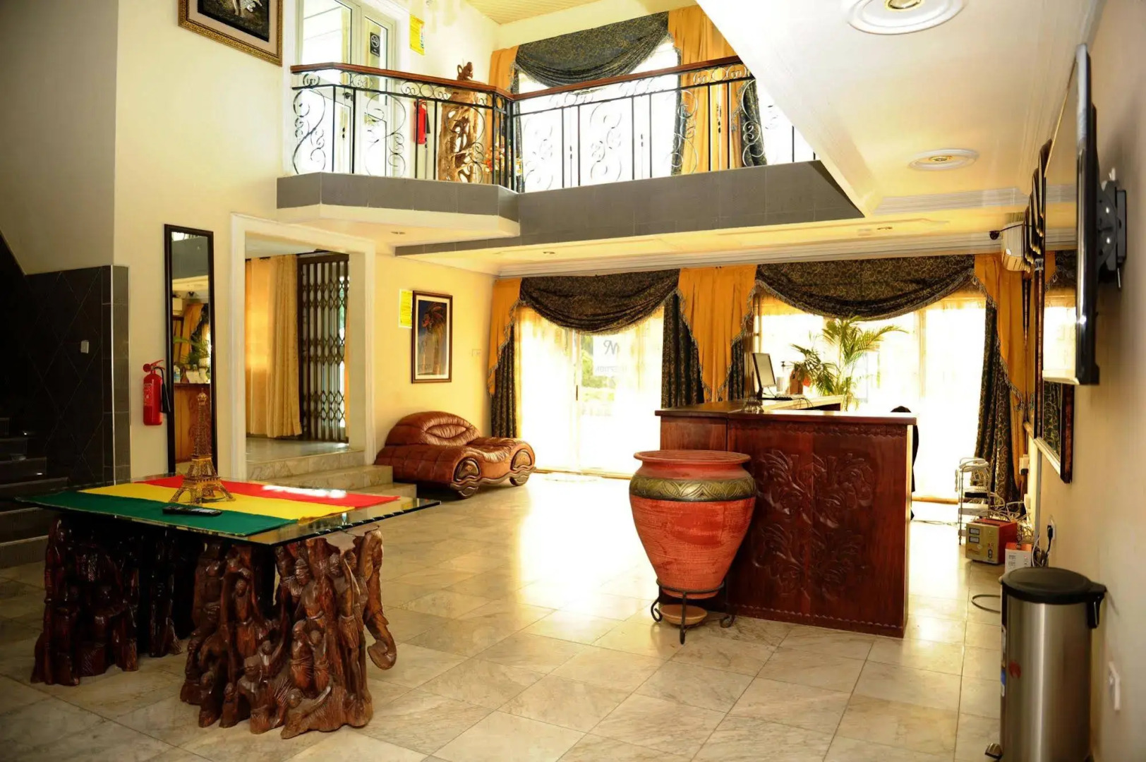 Mount Pleasant Inns & Apartment