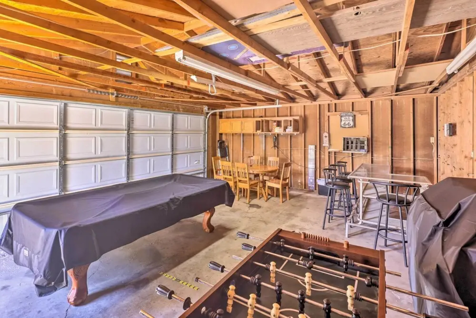 Updated Escape w/ Game Room 1 Block to River!