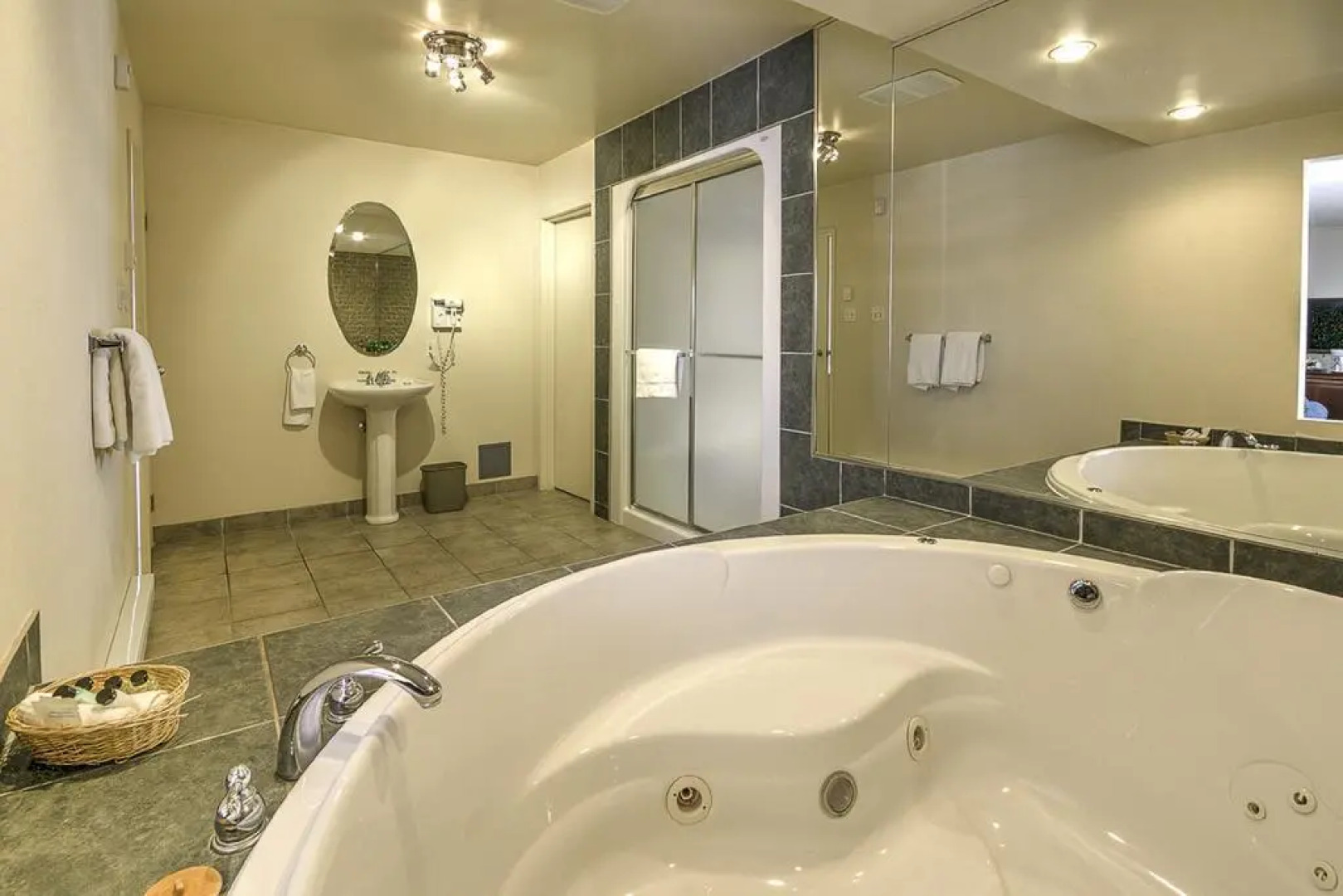 Motel Pignons Rouges