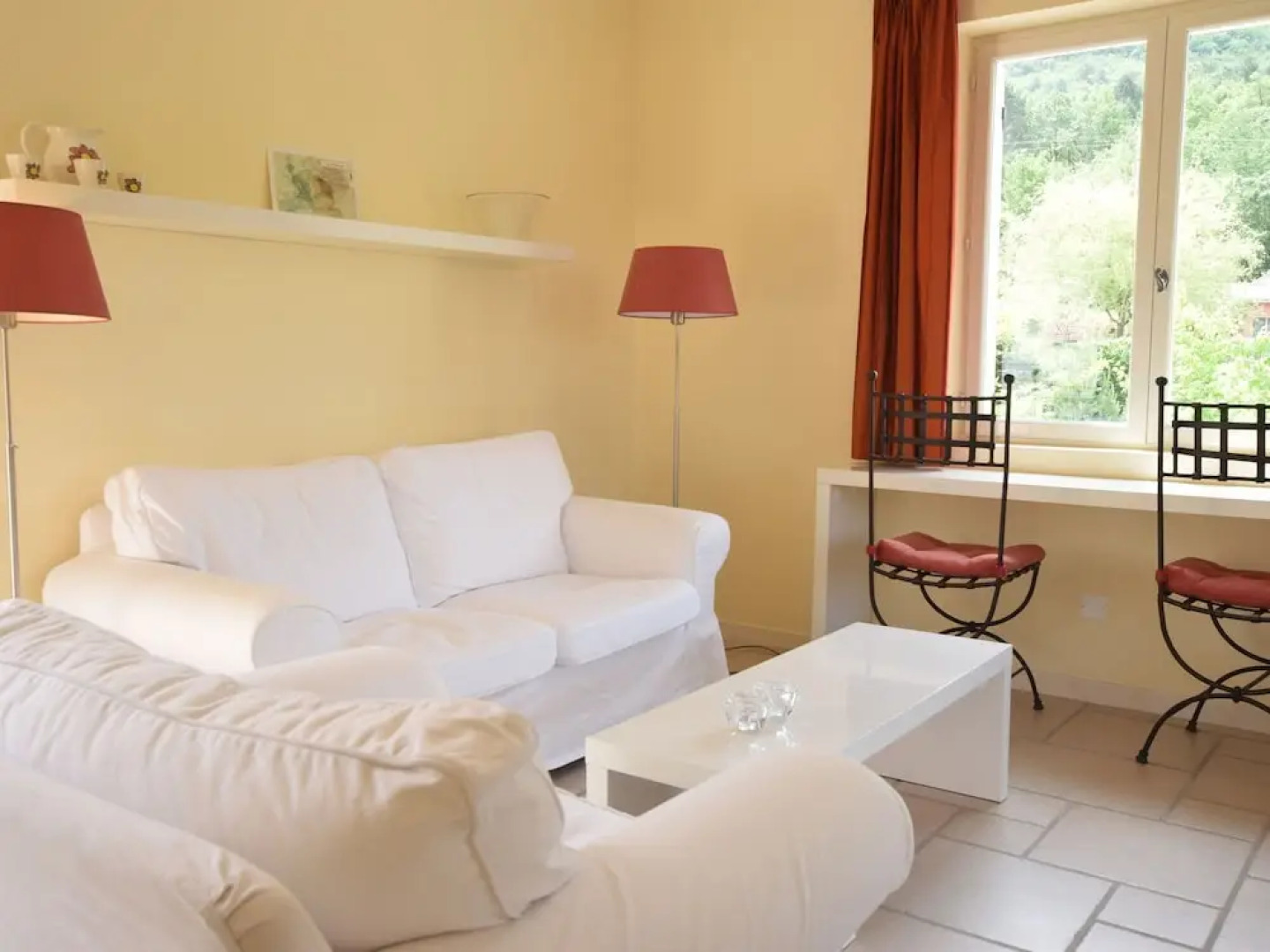 Splendid Apartment With a View on Montbrun-les-bains, Near the Mont Ventoux