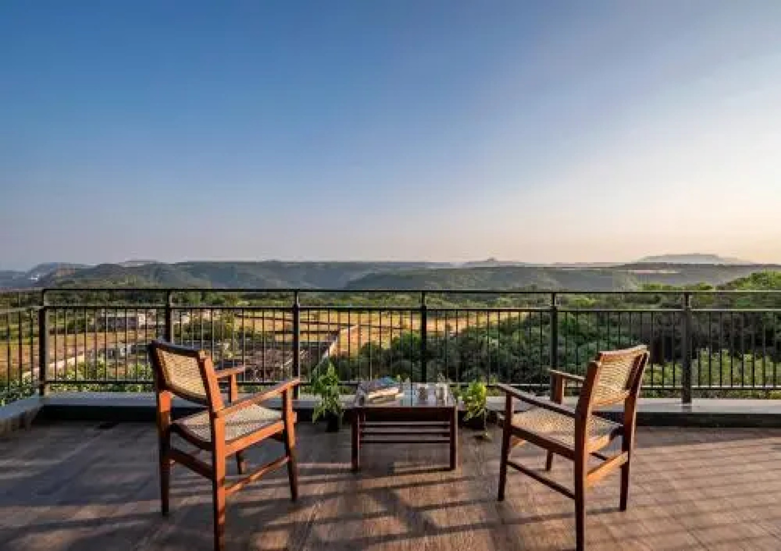 SaffronStays Falcon Hill, Lonavala - luxury villa with infinity pool near Lion's Point