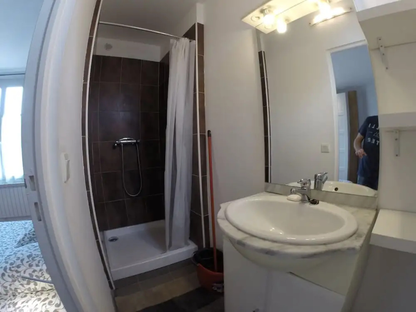 Fonty Cosy Yard side Top last floor