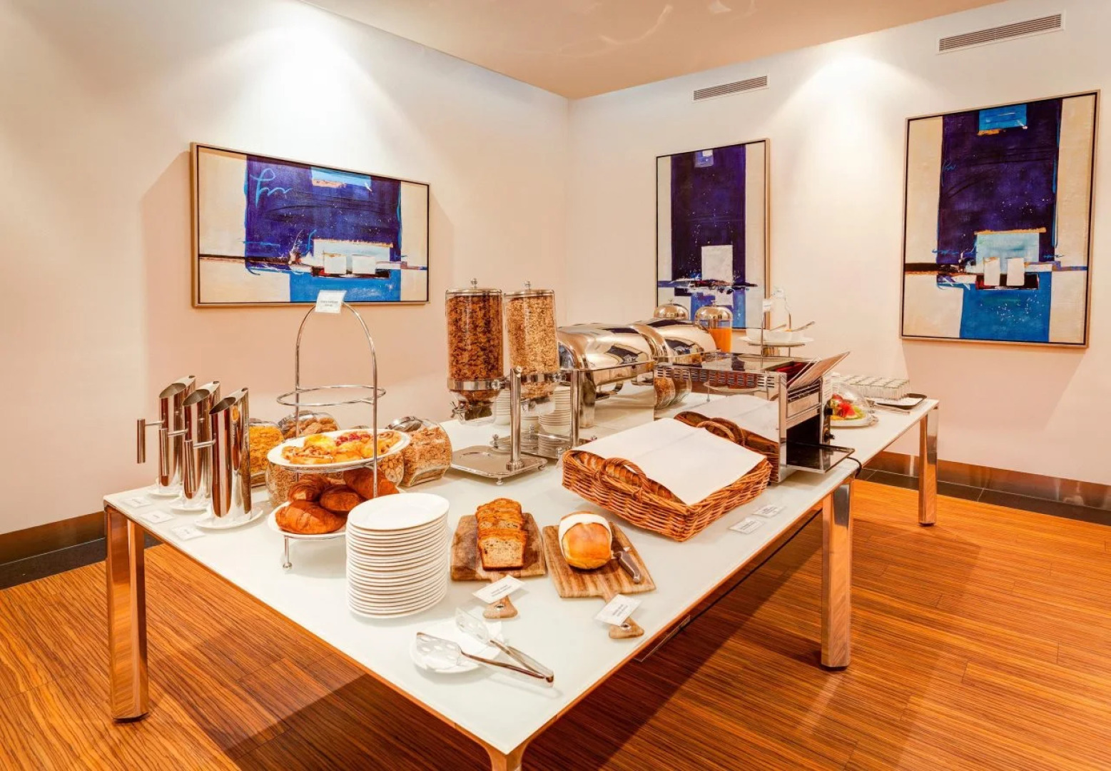 Mantra Charles Hotel Launceston