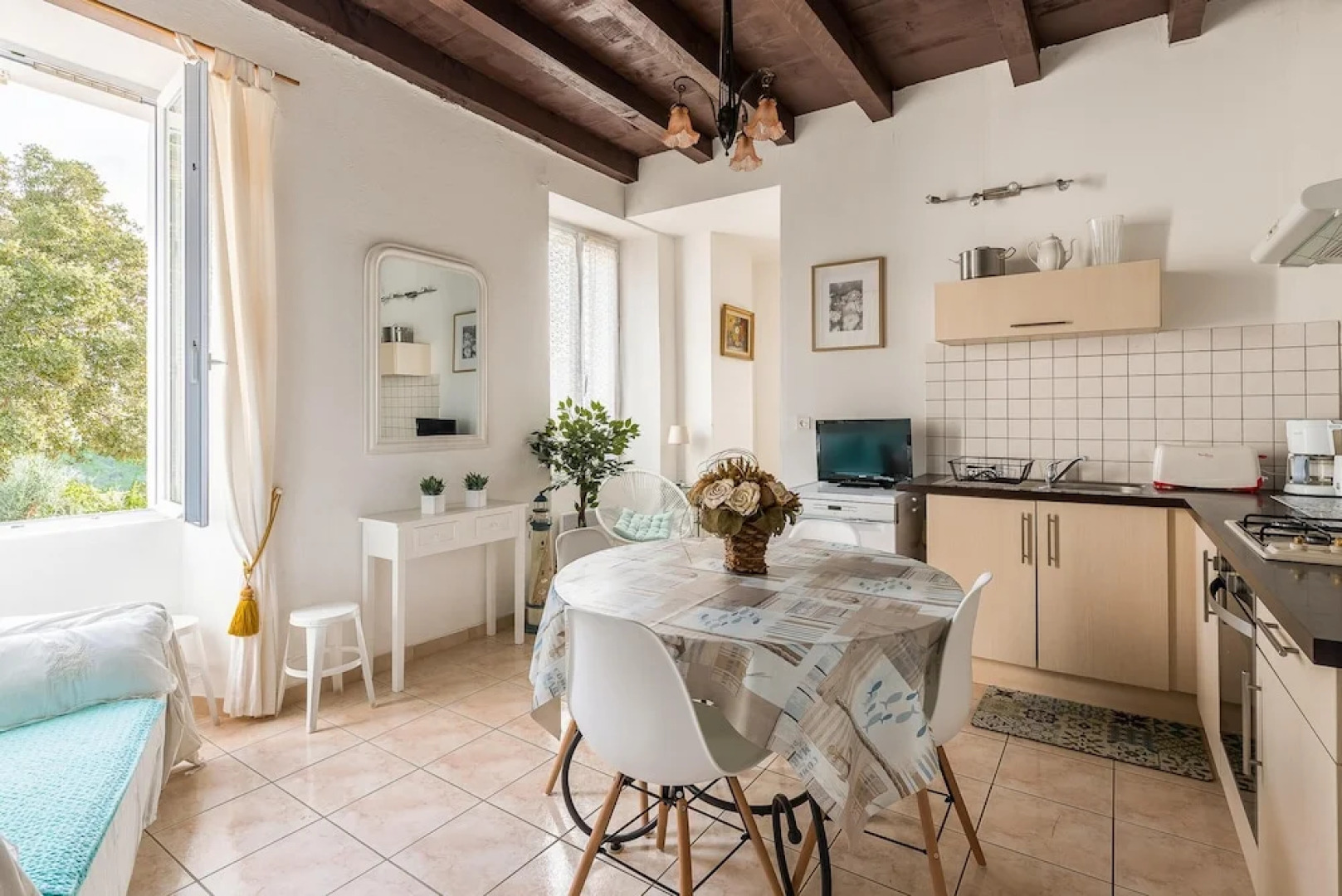 Apartment With 2 Bedrooms in Pietrosella, With Wonderful sea View, Furnished Terrace and Wifi