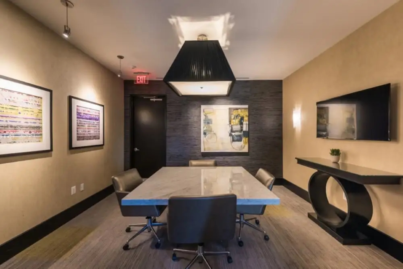 Global Luxury Suites at Town Center North