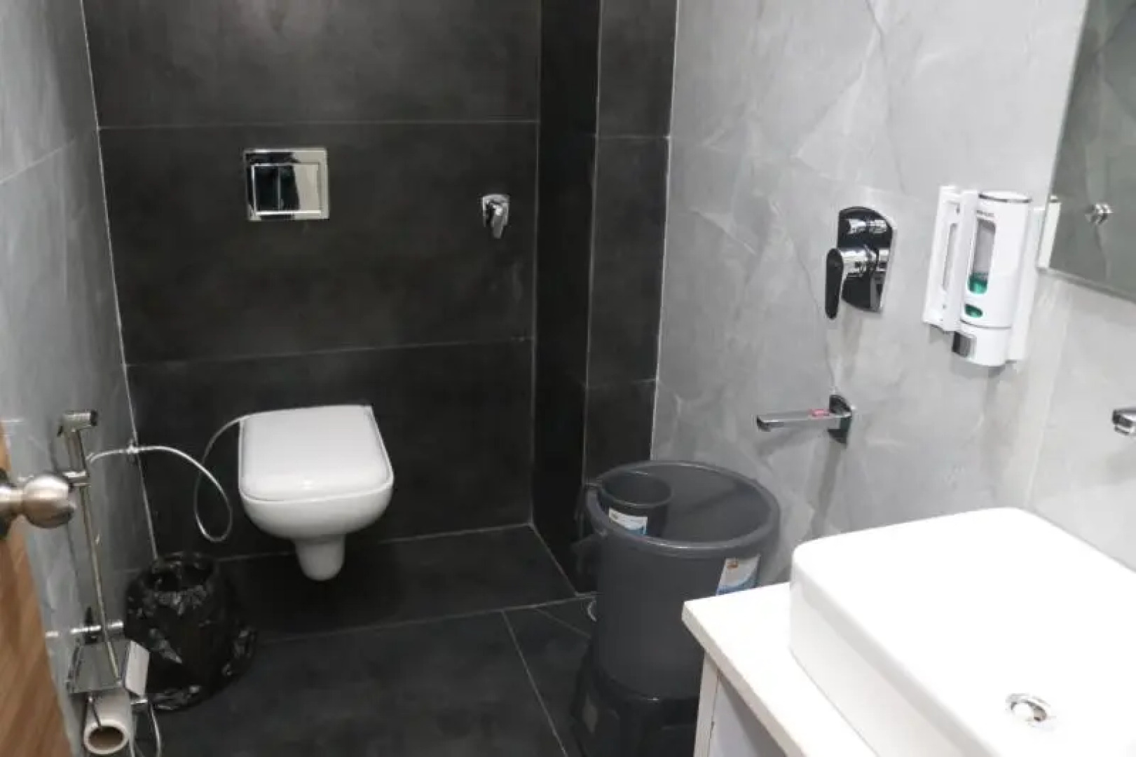 The Hotel Royal Jewel