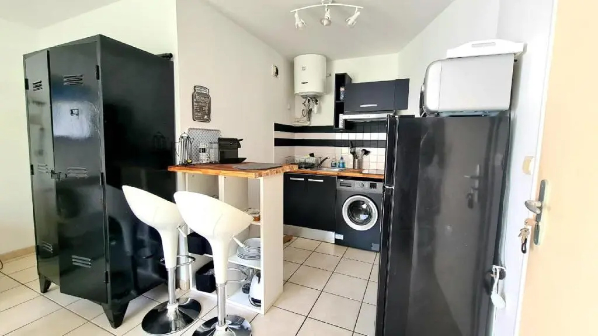 Nouveau ! Studio meublé, moderne, idéalement situé