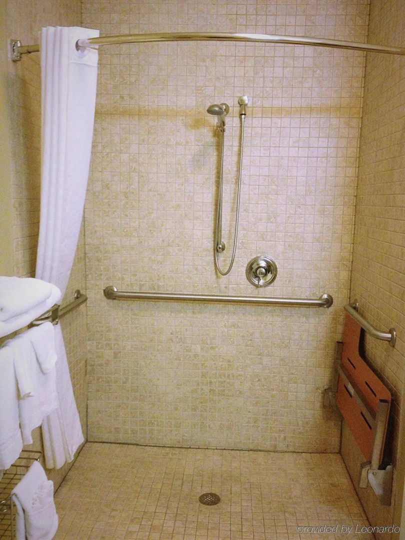 Country Inn & Suites by Radisson, Norman near University