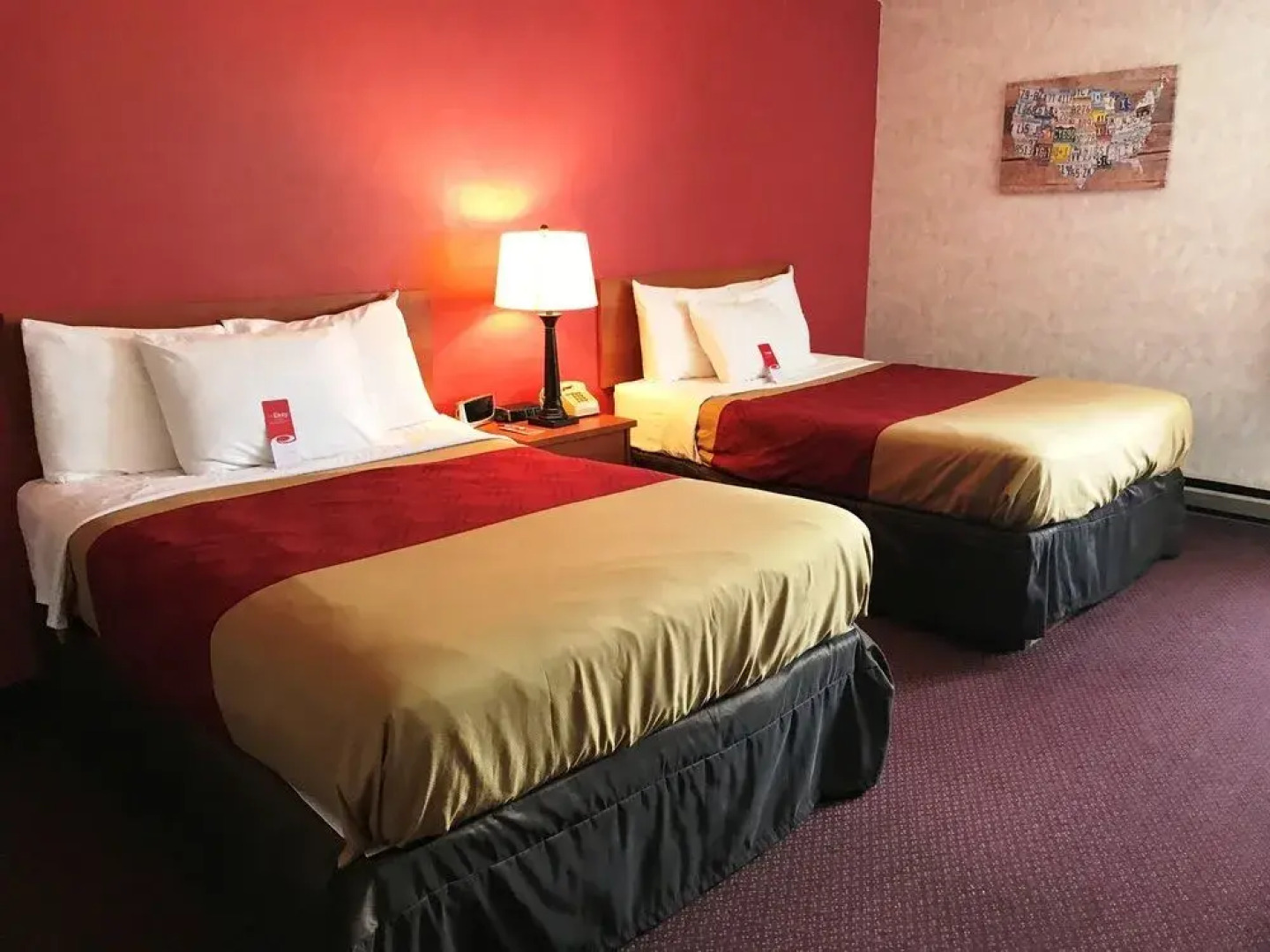 Econo Lodge Watertown