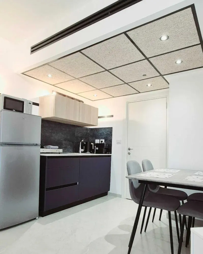 SHaYaSH apartments Leonardo Bat-Yam