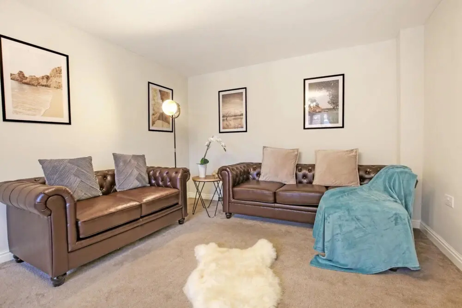 Detached 4 Bed-ultrafast Wifi,garden,free Parking