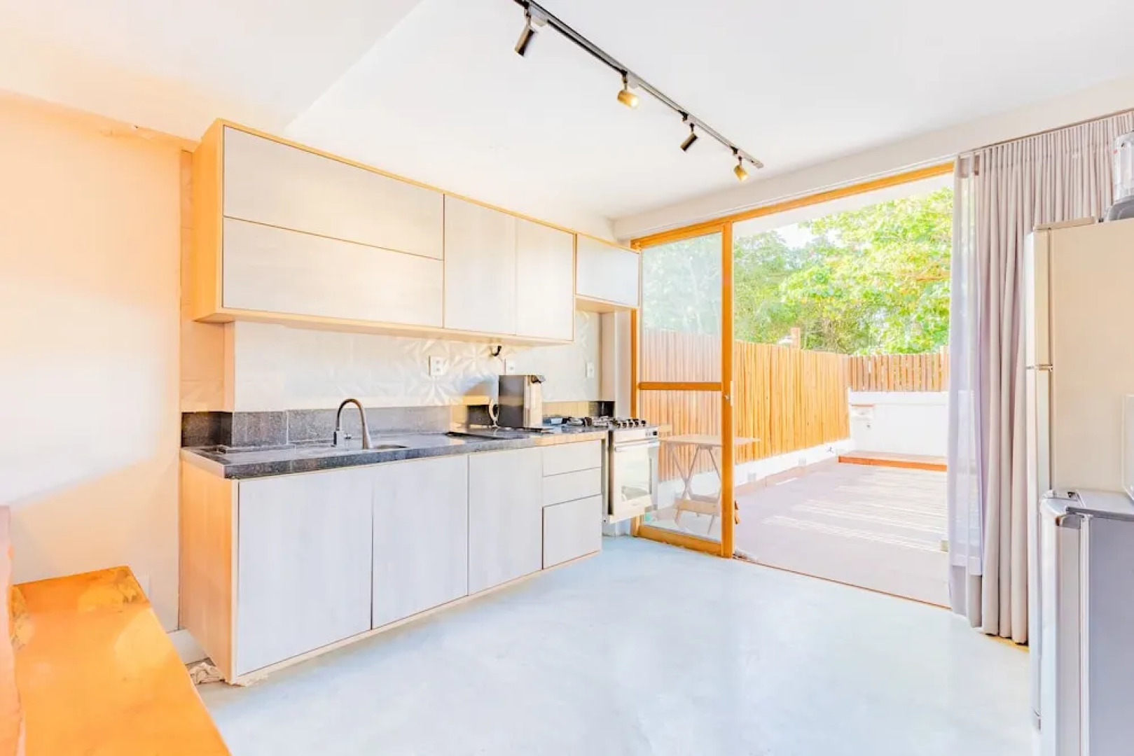 IM04 Ótimo Apto 3 Quartos - Imbassaí