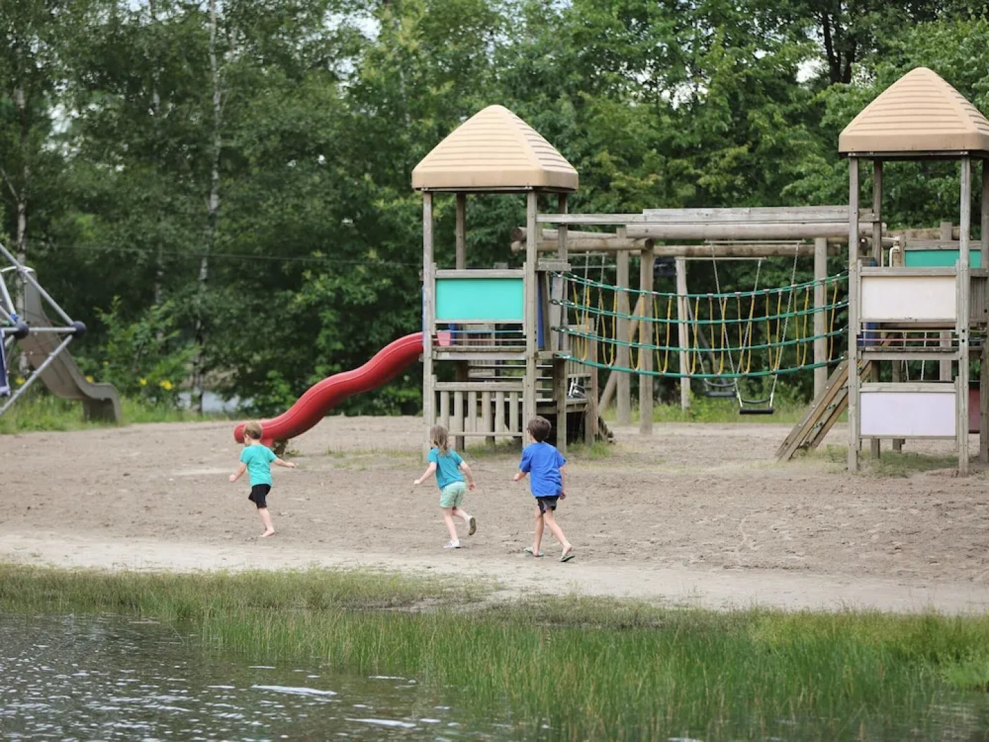 Entrancing Chalet With Terrace in the Surroundings of Turnhout