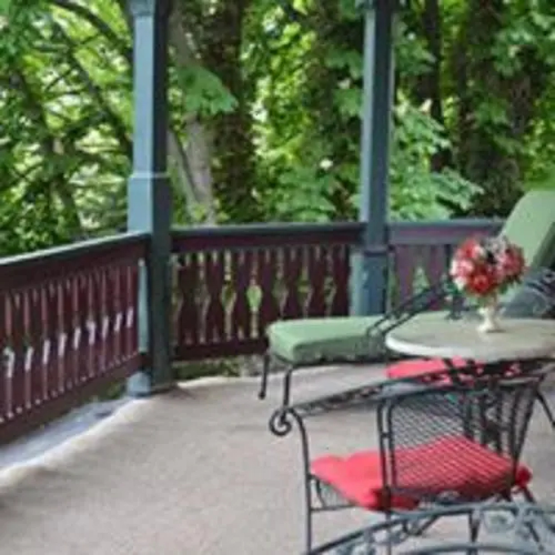 Overlook Mansion Bed and Breakfast