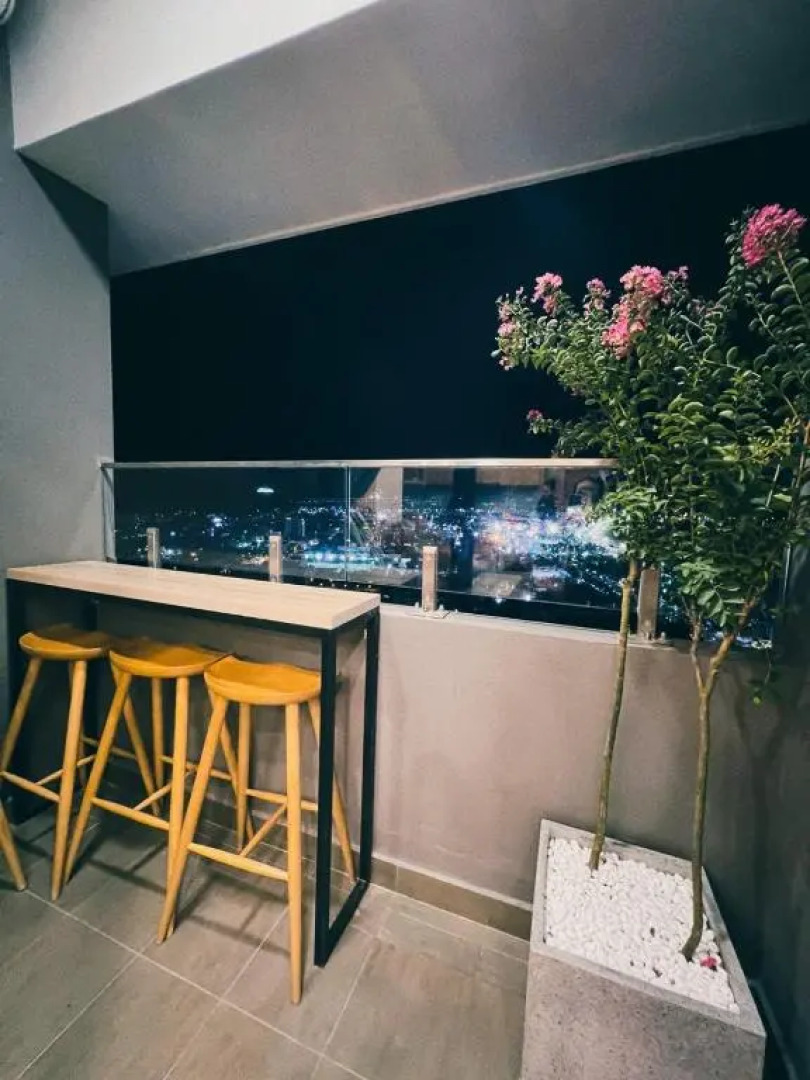 Hnk'S 2 Bedroom Apartment With A Beach View (Flc City)