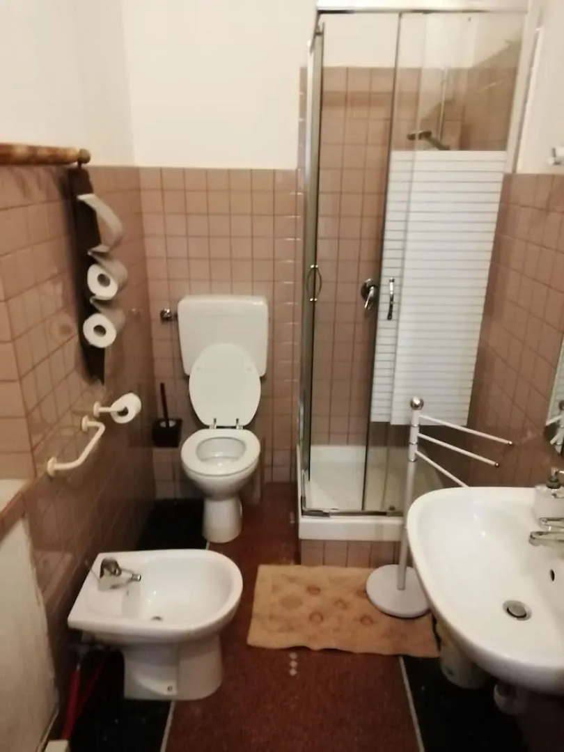 Appartamento a Invrea Posto Auto Incluso