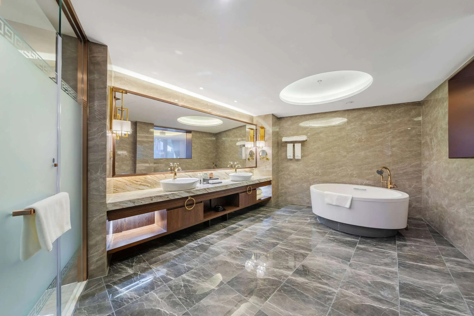 Howard Johnson By Wyndham Lake Serenity Hotel Neijiang