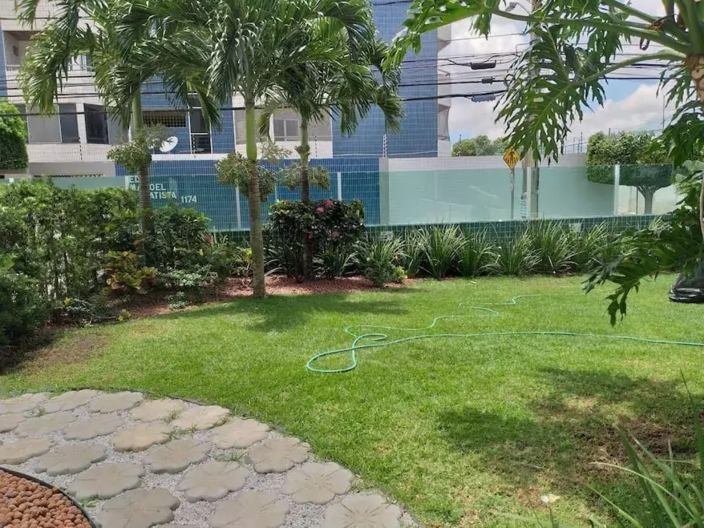 Apê no Universitário - Ed. Roterdam, 1404