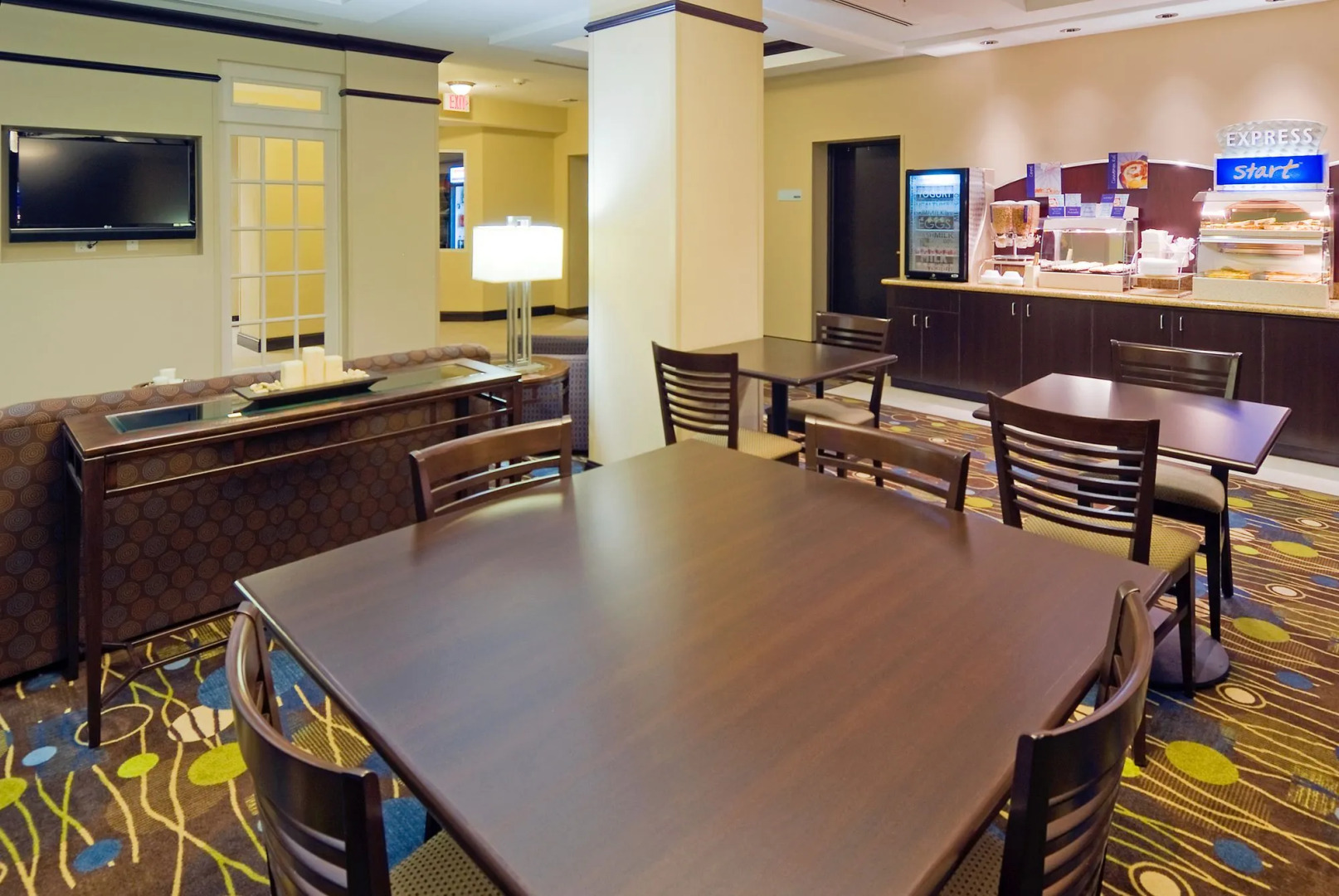 Holiday Inn Express Hotel & Suites Fort Myers East - The Forum by IHG