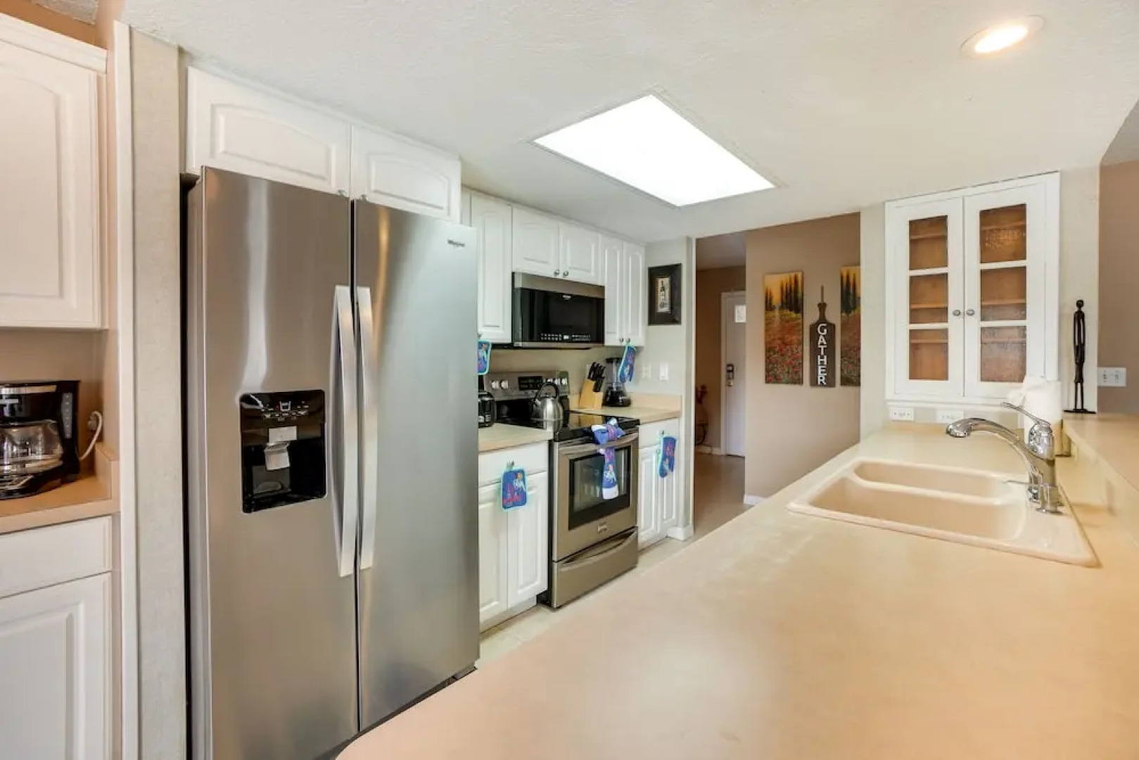 Near Busch Gardens: Sunny Florida Retreat w/ Pool!