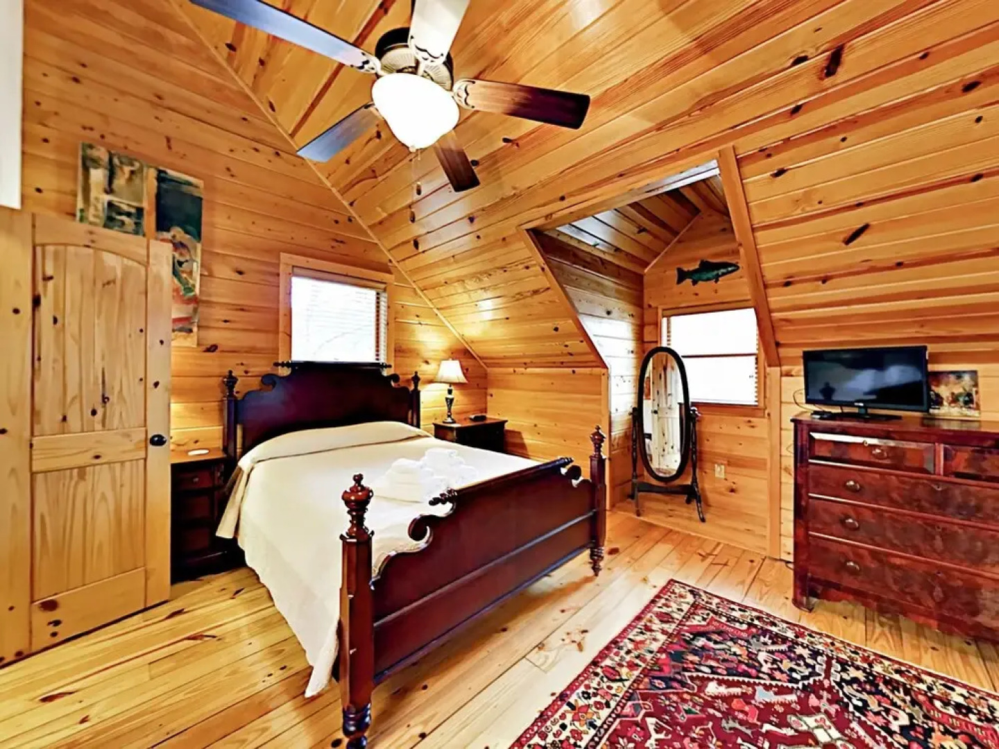 Linger Longer Lodge - 8 Br Home