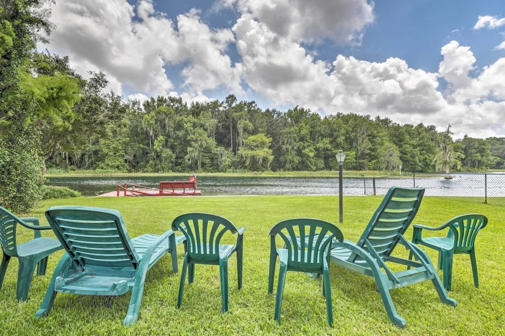 Riverfront Dunnellon Home w/ Dock & Solarium!