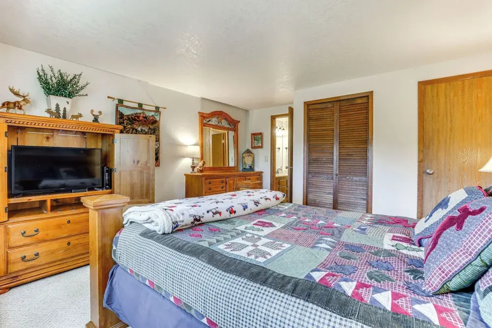 Winter Park Condo w/ Pool + Ski Shuttle Access!