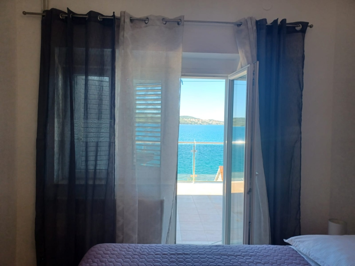 Apartment Marija - 10 m from pebble beach: A2 Trogir, Riviera Trogir