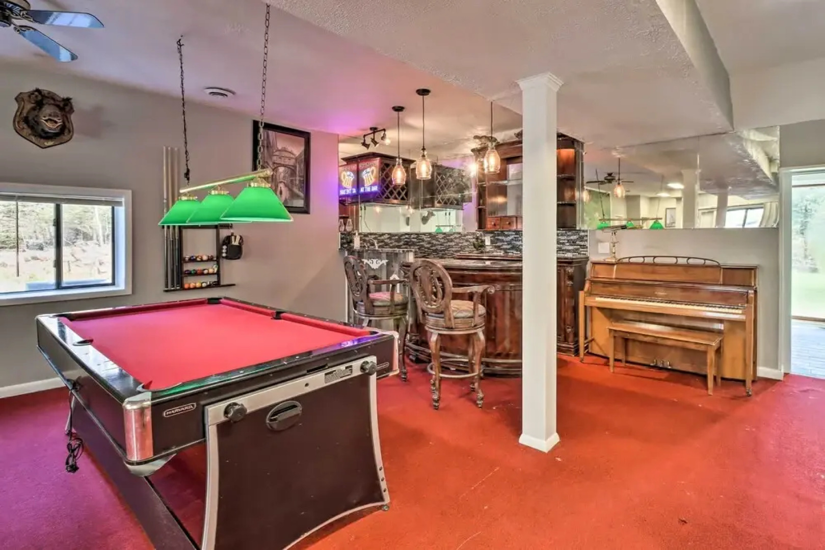 3 Mi to Lake: Spacious Tobyhanna Home & Guest Home