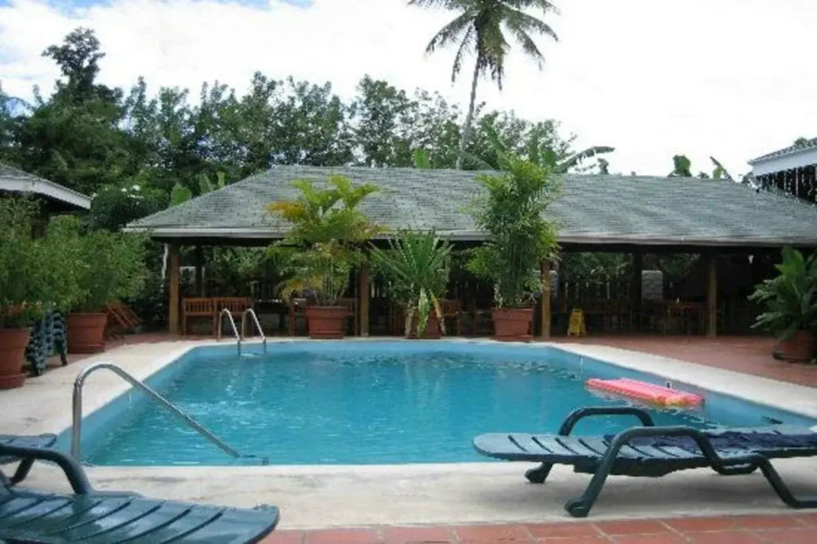 Toucan Inn