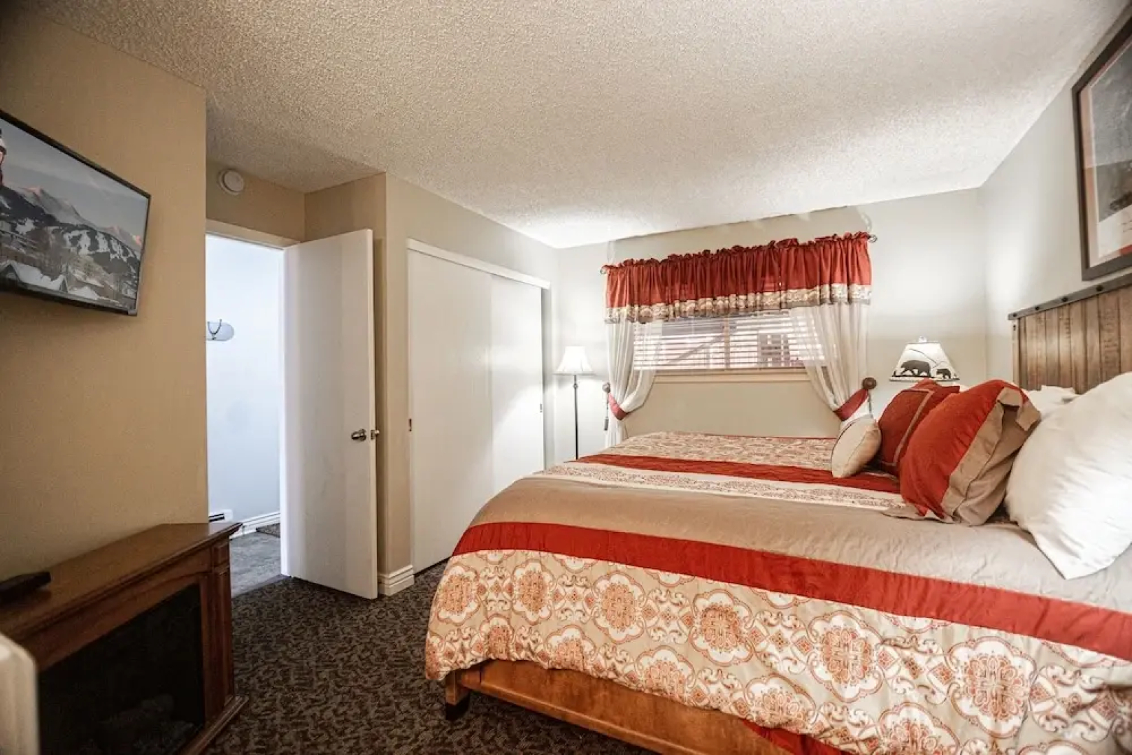 Longbranch 216 2 Bedroom Condo by RedAwning