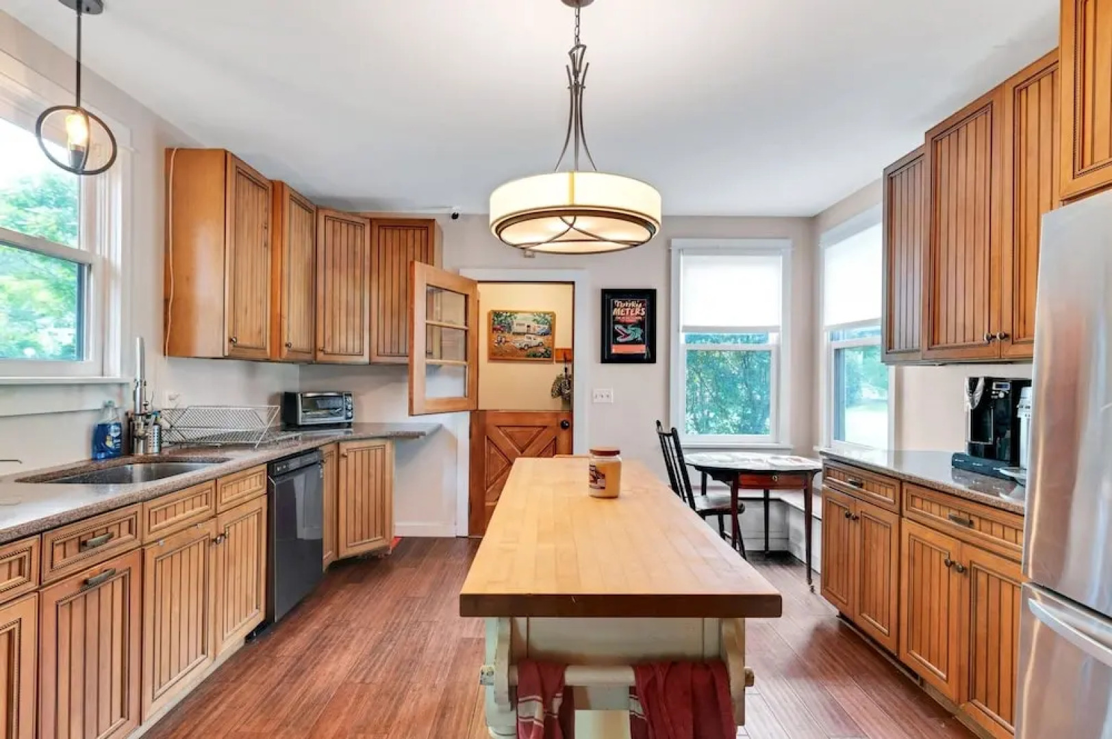 Spacious Victorian Home With Mountain Views And Lots Of Fun Extras!! 5 Bedroom Farmhouse by RedAwning