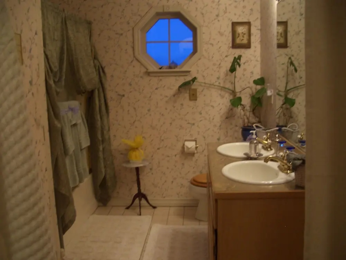 Hubers INN Port Townsend