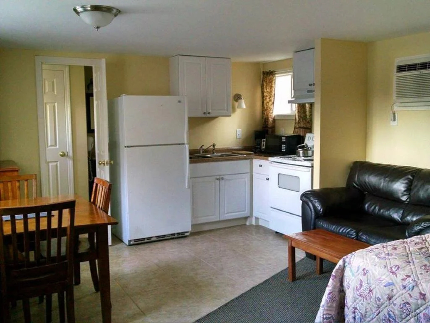 North Colony Motel and Cottages