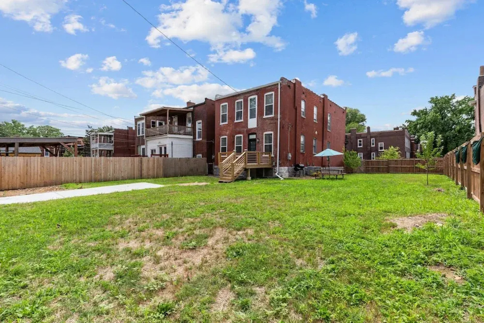 Red Brick Hideaway | JZ Vacation Rentals