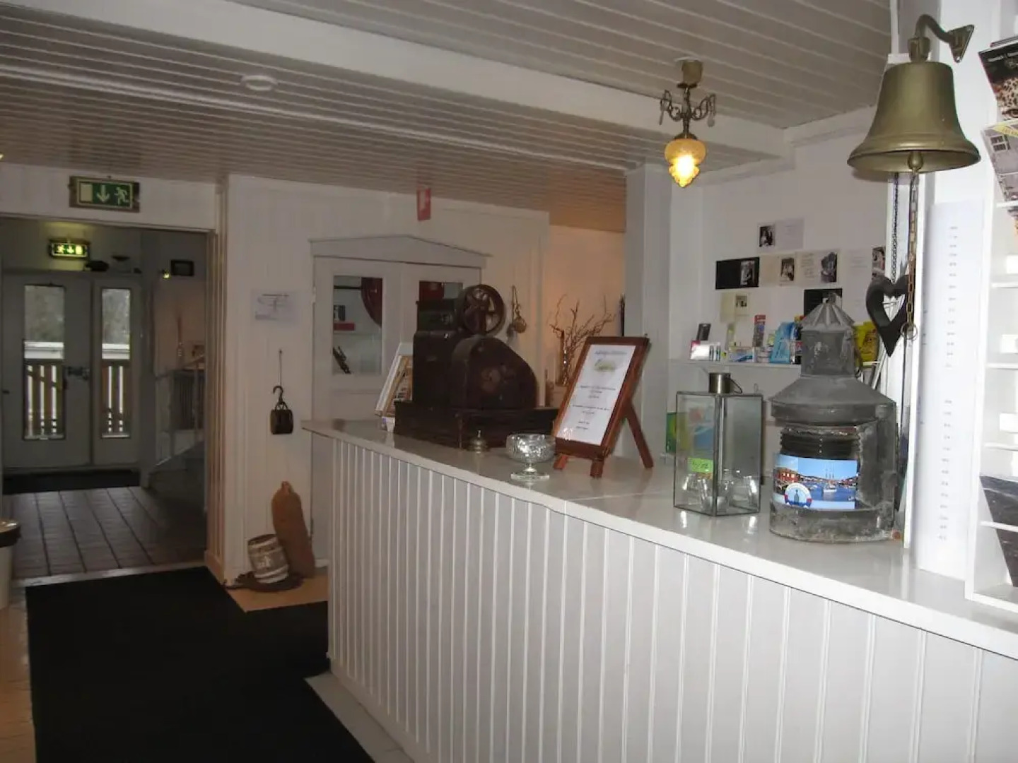 Kustnära Vandrarhem - Hostel