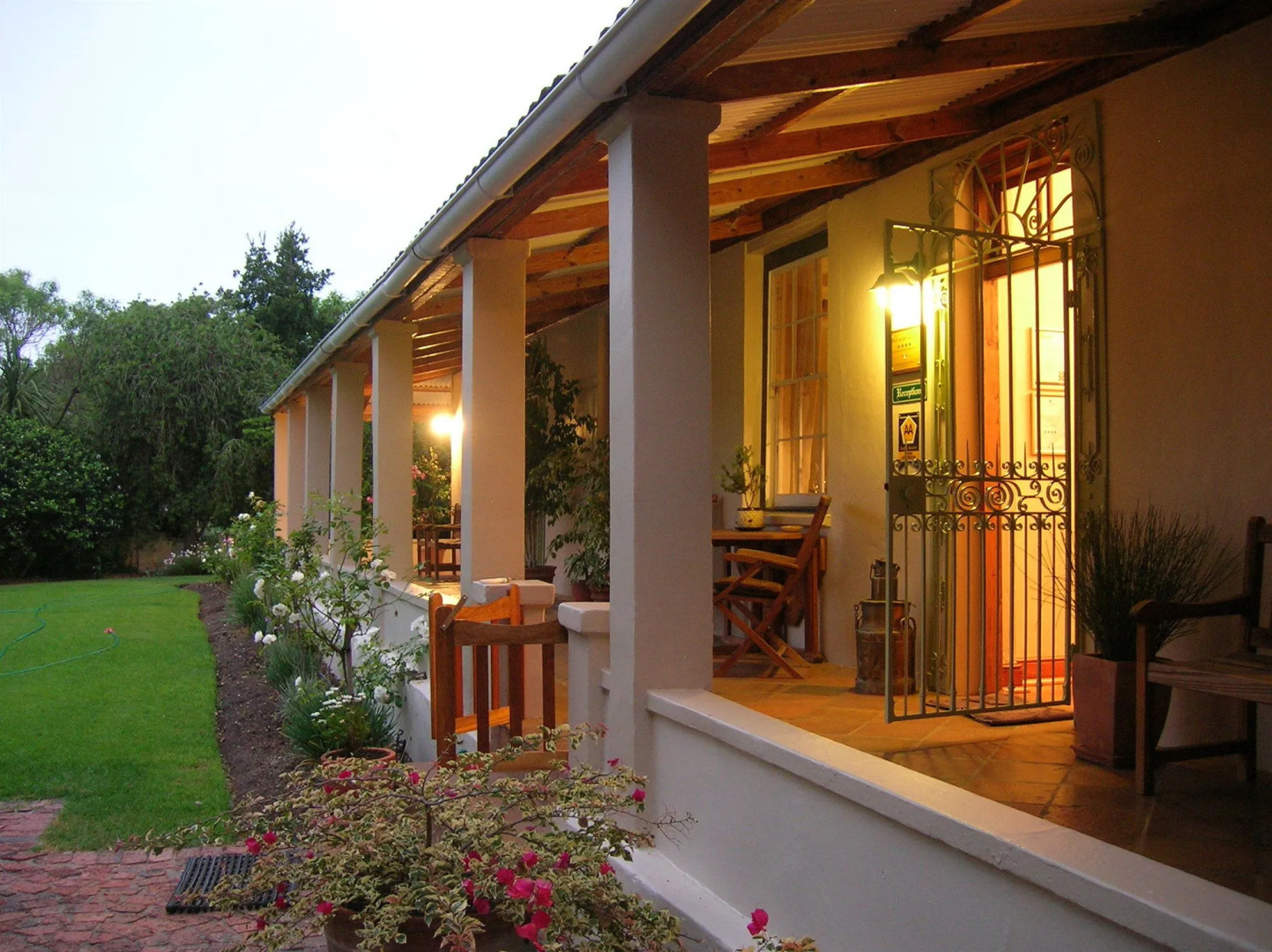 The Old Trading Post - Guest House