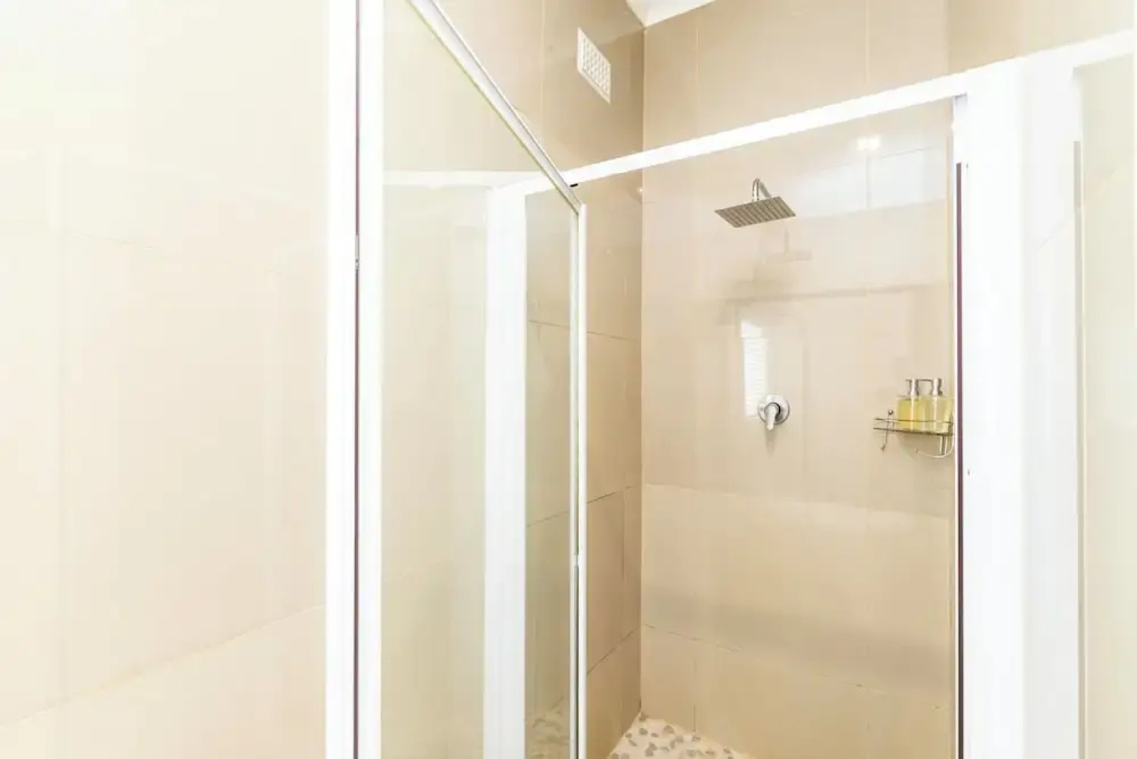 Modern Executive Unit