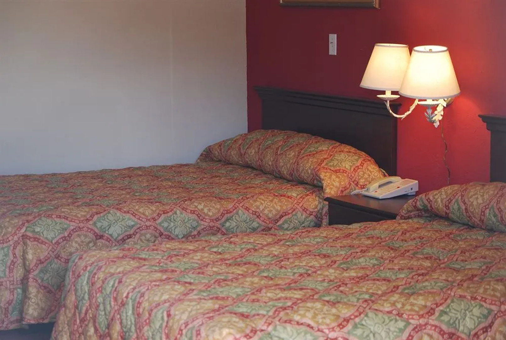 Economy Hotel Forest Park